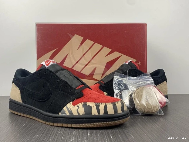 ModernLook 676 Jordan1 DN3400-001 SP OG SoleFly 0616